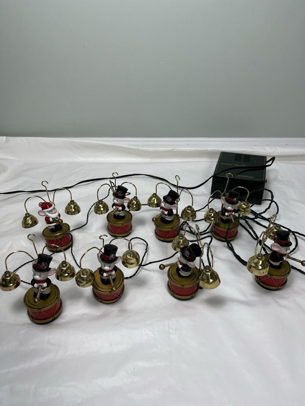 VTG Mr Christmas Santas Marching Band Mice 35 Carols Music Works Flaws Read ASIS